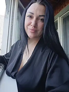 Snapshot of Elsie-Nora chatting on June 2026 05:24:02 AM Elsie-Nora online show from June 2026 05:24:02 AM