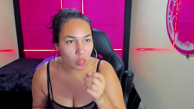 SammyEvanns  online show from May 2026 10:13:02 PM