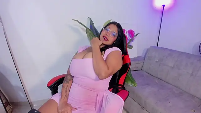 Snapshot of Megan_hugeboobs chatting on July 2026 01:55:01 PM Megan hugeboobs online show from July 2026 01:55:01 PM