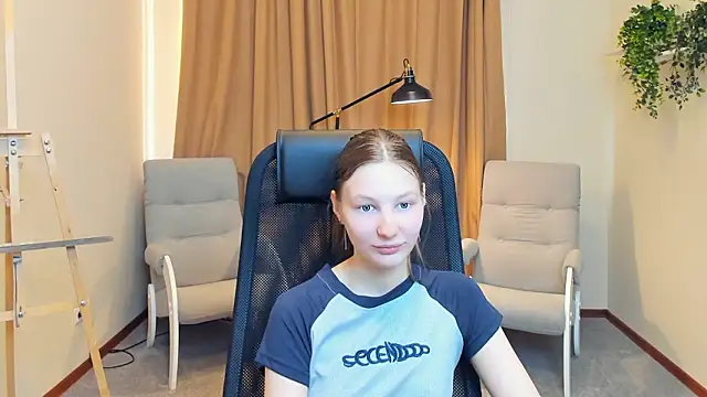 AndriaWhitford online show from March 2026 01:11:01 PM