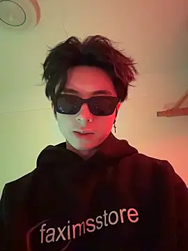 kissbaby-111 online show from March 2026 06:01:01 PM