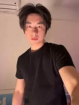 kissbaby-111 online show from April 2026 05:05:01 PM