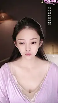 Anne-w online show from April 2026 09:49:01 AM