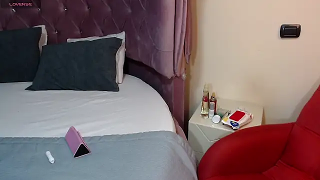 AvaRyd online show from April 2026 04:42:01 AM