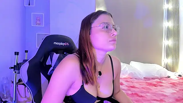 Littletammy4u online show from May 2026 12:20:01 PM