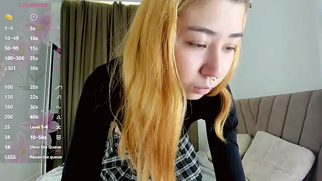 gigi meii online show from April 2026 01:28:01 PM
