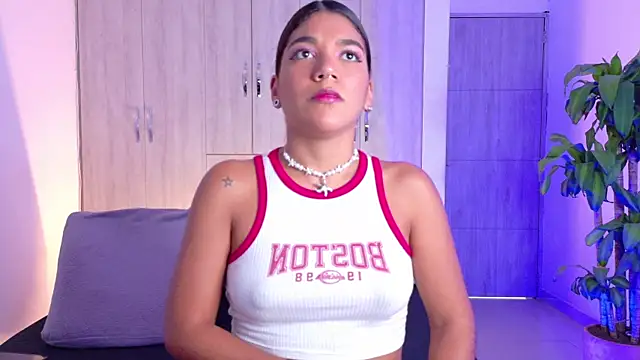 isabellahofmann online show from April 2026 10:22:02 PM