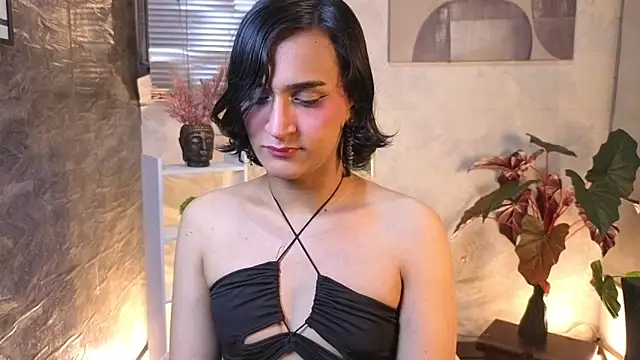 Zoee Kiss  online show from April 2026 11:00:01 PM