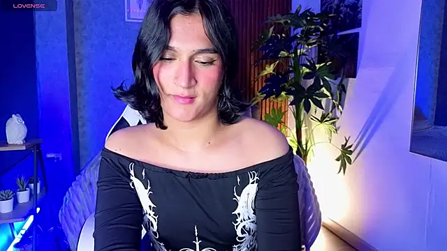 Zoee Kiss  online show from June 2026 05:12:01 AM
