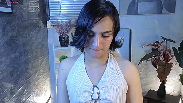 Zoee Kiss  online show from April 2026 05:11:01 AM