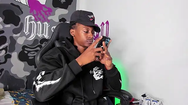 Bryxxxon online show from April 2026 03:51:02 PM