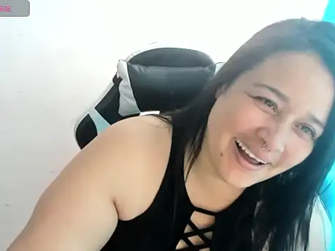 Atenea 19  online show from April 2026 06:10:02 PM