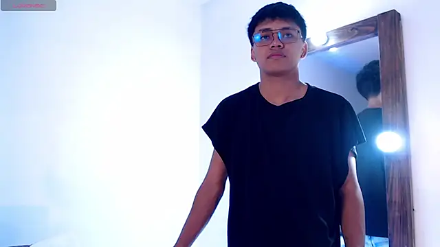 thiagosterling online show from April 2026 11:44:01 PM