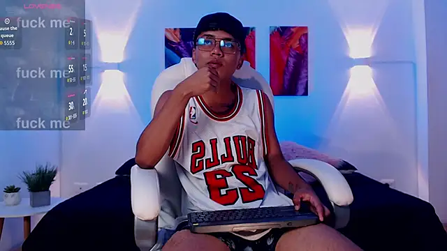 thiagosterling online show from April 2026 11:28:01 PM