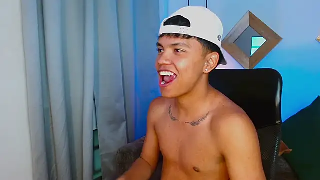 thiagosterling online show from April 2026 11:47:02 PM