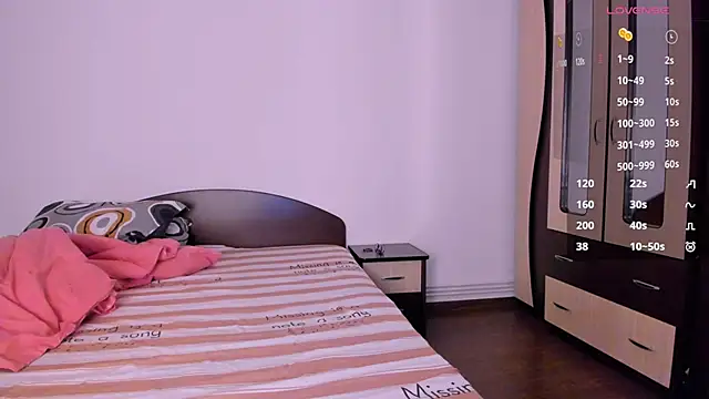 MiaCrush69 online show from April 2026 09:02:02 PM