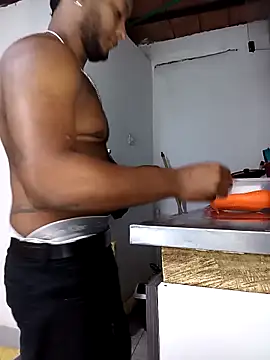 MascTyler online show from April 2026 10:49:01 PM