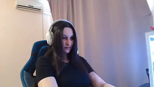 RiffedEye online show from April 2026 01:06:02 PM