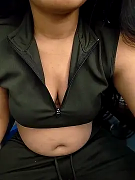 Ishika baby  online show from April 2026 05:52:01 PM