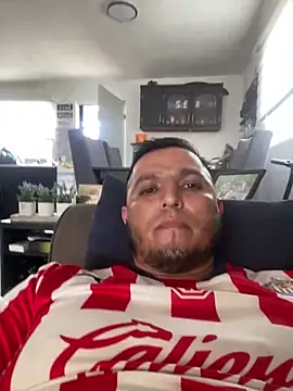 HOTB0Y18 online show from April 2026 10:57:02 PM