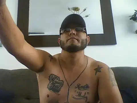 HOTB0Y18 online show from April 2026 07:41:02 PM