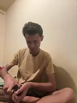 RafaelTitanX online show from April 2026 10:27:02 PM