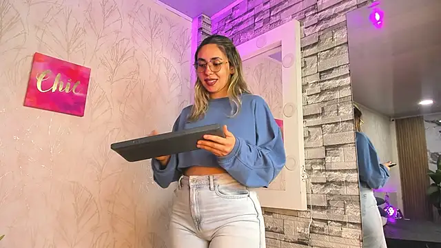 EimyBlake online show from March 2026 10:33:01 PM