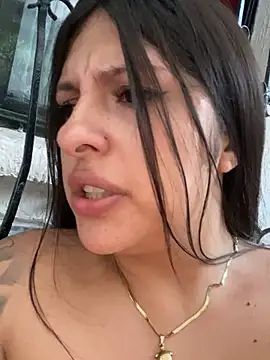 emiiross online show from May 2026 11:03:01 PM