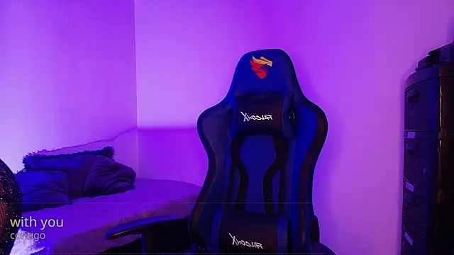 Nicolwhitee online show from March 2026 12:06:01 PM