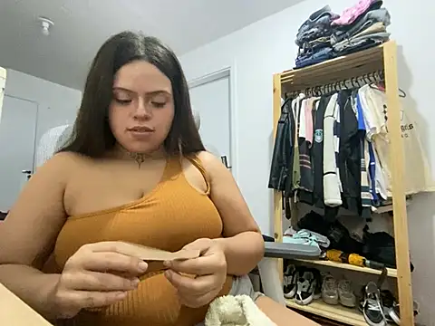 juel1sa online show from March 2026 04:35:02 AM