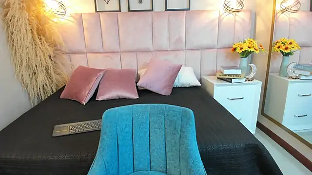 Honney Taylor online show from March 2026 08:44:02 PM