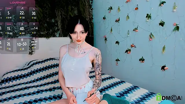 Snapshot of Kira__Cutie chatting on June 2026 08:42:01 PM Kira Cutie online show from June 2026 08:42:01 PM