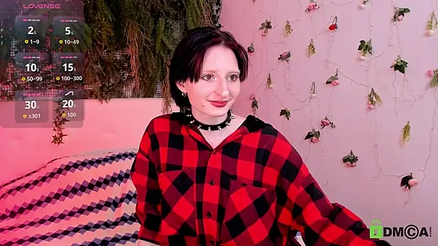 Snapshot of Kira__Cutie chatting on June 2026 08:17:01 PM Kira Cutie online show from June 2026 08:17:01 PM