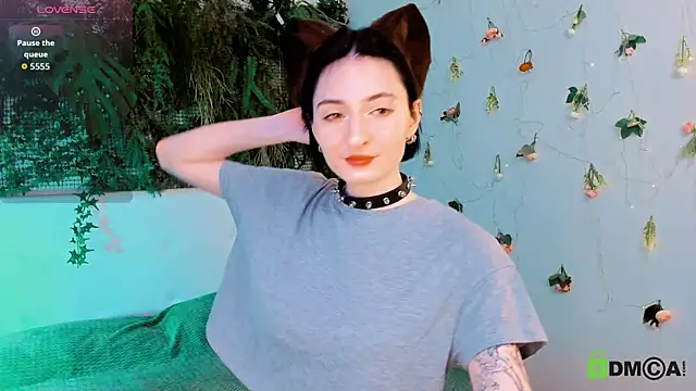 Snapshot of Kira__Cutie chatting on May 2026 09:04:01 PM Kira Cutie online show from May 2026 09:04:01 PM