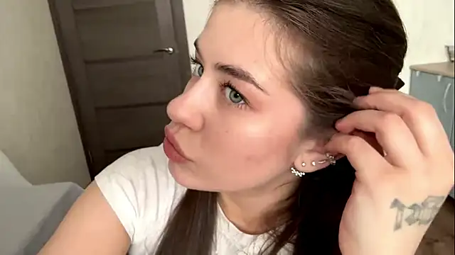 LypsiXo online show from March 2026 01:24:01 PM