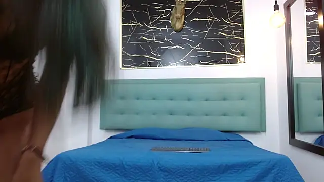 Snapshot of Yuri_Queen chatting on April 2026 07:44:01 PM Yuri Queen online show from April 2026 07:44:01 PM