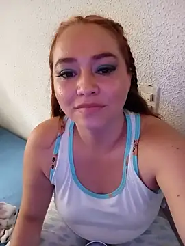 Snapshot of SabrinaVantress chatting on May 2026 05:21:02 PM SabrinaVantress online show from May 2026 05:21:02 PM