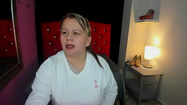 ScarletBigTitties online show from April 2026 11:50:02 AM