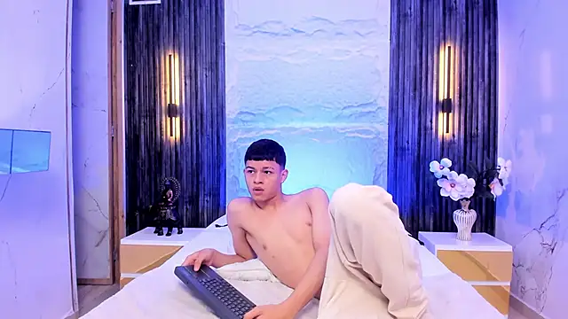 Snapshot of Apolo_jonnes chatting on April 2026 02:24:01 AM Apolo jonnes online show from April 2026 02:24:01 AM