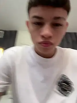 Snapshot of Apolo_jonnes chatting on April 2026 02:13:02 AM Apolo jonnes online show from April 2026 02:13:02 AM