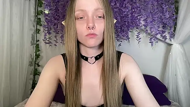 ElfGirlAna online show from June 2026 02:36:01 PM