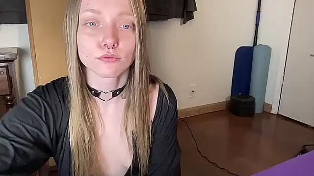 ElfGirlAna online show from May 2026 03:27:01 PM