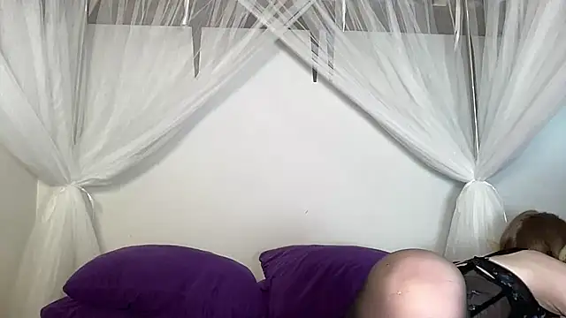 ElfGirlAna online show from May 2026 02:32:01 PM