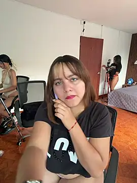 angel rousse01 online show from April 2026 12:50:02 PM