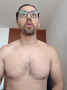 Snapshot of Azelfit chatting on March 2026 04:40:01 PM Azelfit online show from March 2026 04:40:01 PM