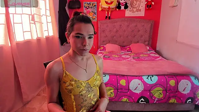 Snapshot of Sofia_Hot_Latina chatting on June 2026 09:20:02 PM Sofia Hot Latina online show from June 2026 09:20:02 PM