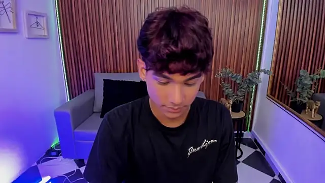 Oliver20   online show from March 2026 02:56:02 AM