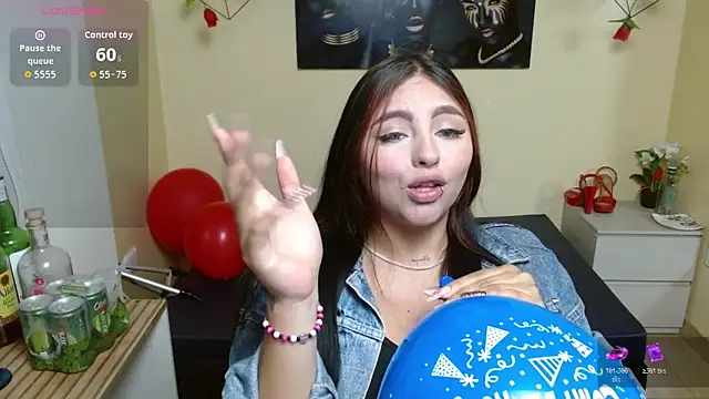 Miley Clarck online show from April 2026 12:53:01 PM