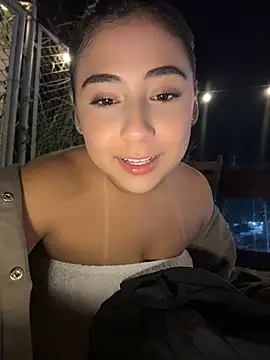 Snapshot of MelodyRey__ chatting on July 2026 01:01:02 AM MelodyRey online show from July 2026 01:01:02 AM