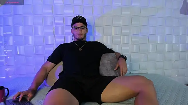 DanteTargaryen online show from April 2026 11:55:02 PM